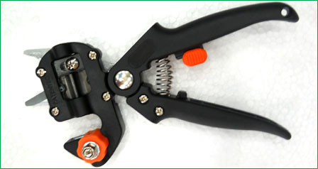 Horticulture Grafting Tool With Pruner